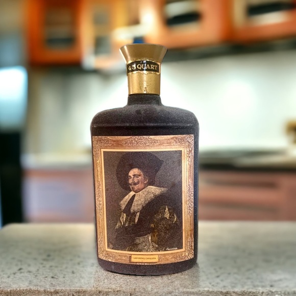 VINTAGE (1966) Beam’s Choice Collector's Laughing Cavalier Liquor Decanter - Picture 2 of 8